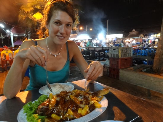 Abends hab ich mir einen riesen Fisch an sweet spicy sauce gegönnt! Mmmhh, einfach der Hammer!