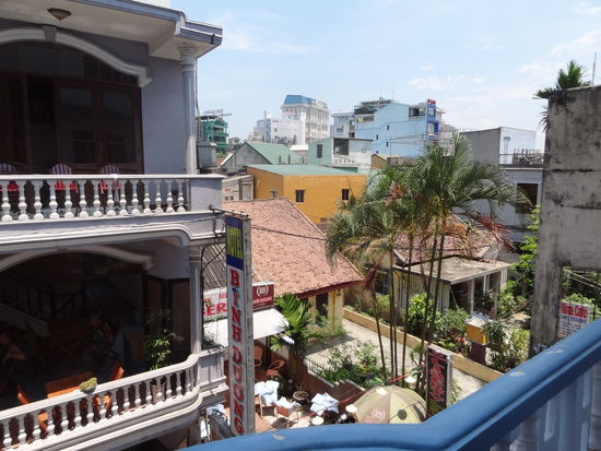 Ausblick aus unserem Balkon in Hue.