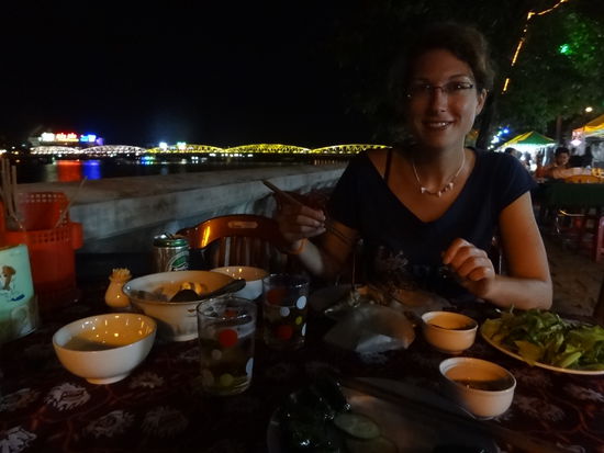 Abendessen am Fluss.