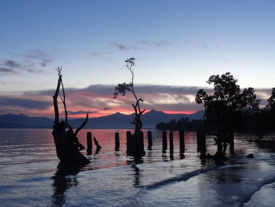 Sonnenuntergang am Pristine Beach.
