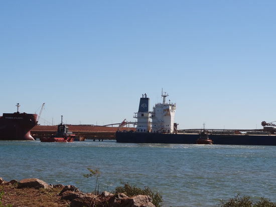 Port Hedland, Hafen, wo die grossen Schiffe ihre Ware laden oder ablanden.