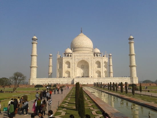 Das berühmte Taj in Agra, wunderschön und sehenswert