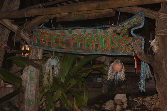 Im Peace Paradise Resort (gesprochen Piekpärädei Resoa)