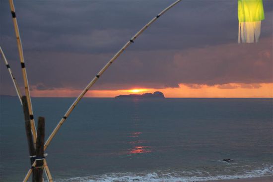 Unser erster Sonnenuntergang auf Ko Jum
