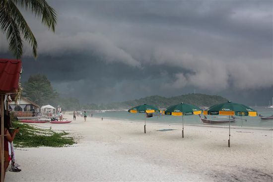 ...und es fängt an zu gewittern.