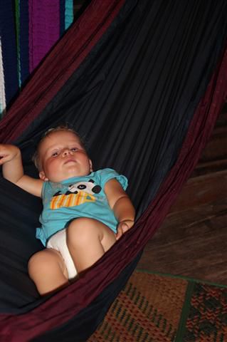 Ein toller Laden in Ko Lanta ist das Hammock House. Hier gibt es diverse verschiedene Hängematten. Der Ole findet Hängematten mittlerweile auch total toll!