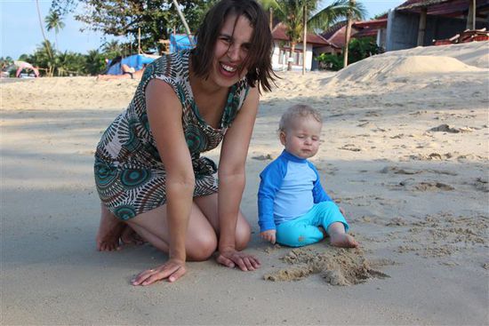 Mit Mamma macht das besonders Spass!! Was habe ich da nur im Mund?