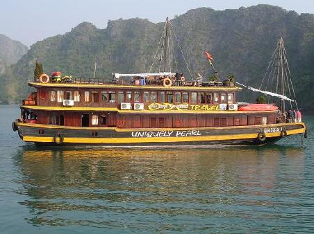 ..unser Schiff, 7 Passagiere und 7 Crewmitglieder....