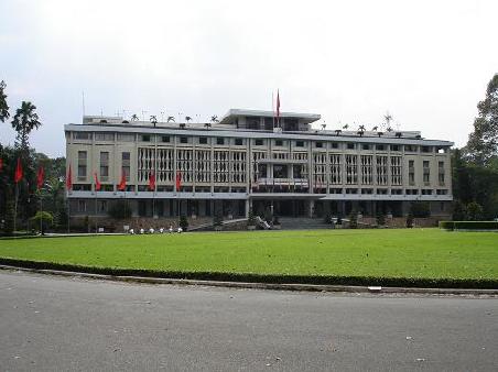 ...Reunification Palace (Wiedervereinigungspalast)...