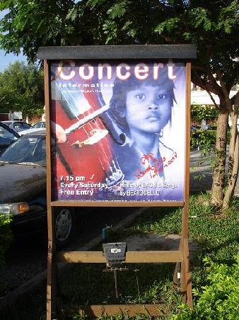 .. Werbung fuer das Konzert von Beat Richner....