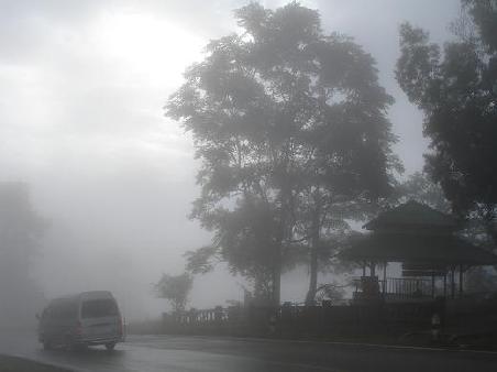 ....aber der Nebel steigt....dies ist Made in Thailand..wirklich...