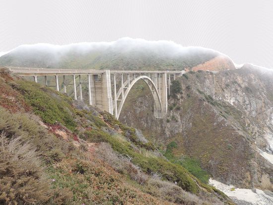 eine von 13 Brücken