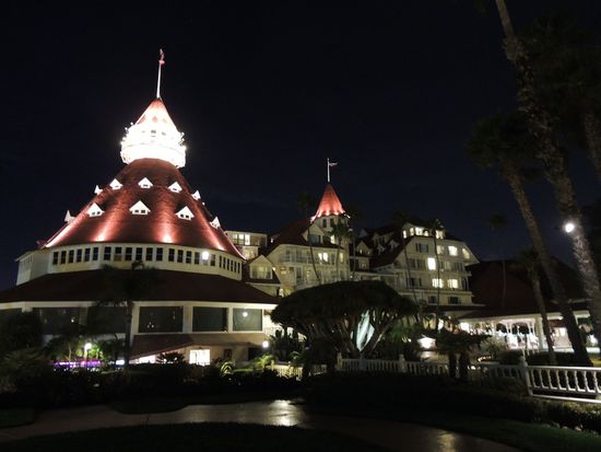 Coronado Hotel vom Film "Manche mögens heiß". 
Im Hotel läuft der Film in der Endlosschleife.
Das Hotel ist von 1889...