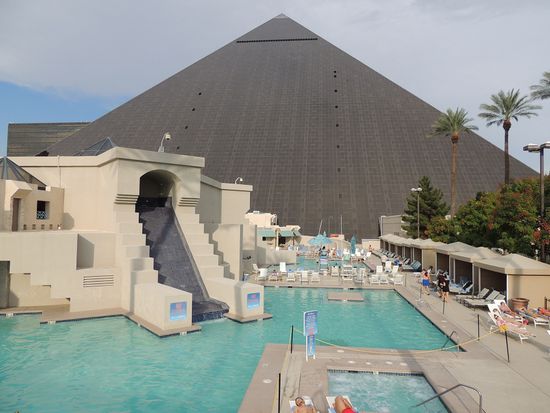 Hotelpool Luxor