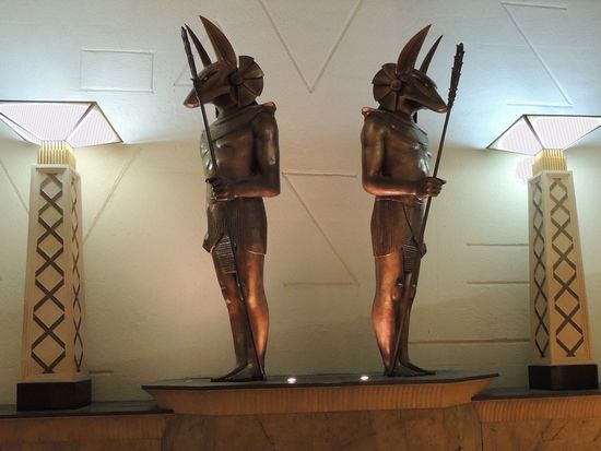 Herzliche Grüße aus dem großen Amerika senden wir Birgit und Gabi.