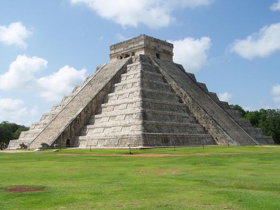 Kukulcan mit 365 Stufen wie Tage im Jahr