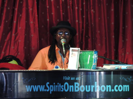 In jedem Club Live Musik...