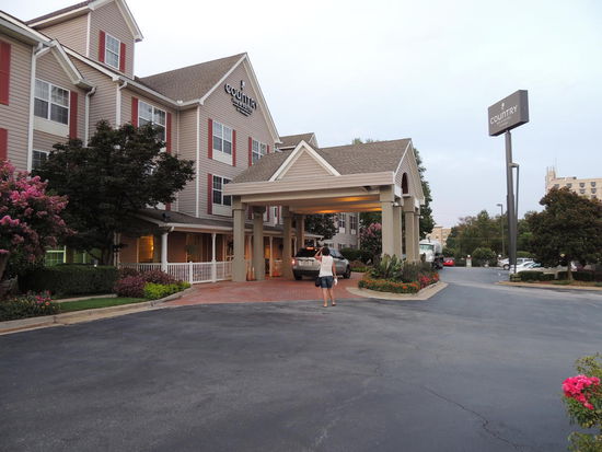Flughafenhotel Country Inn &amp; Suites