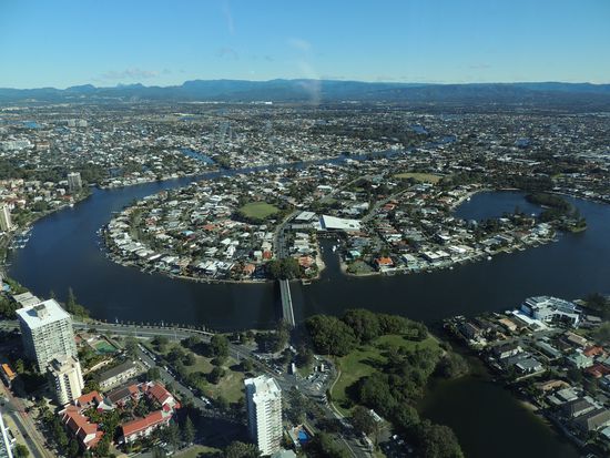 Blick von oben bis zu den Nationalparks
