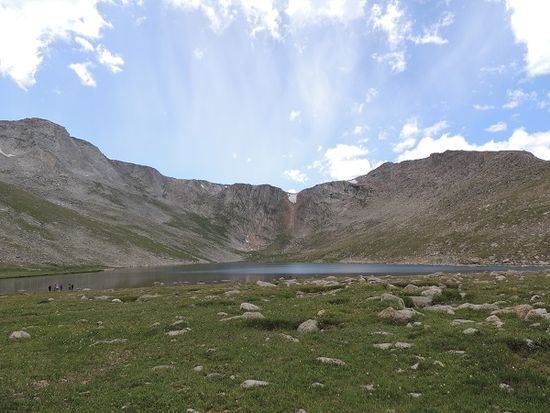 Bergsee auf dem Weg zum Gipfel