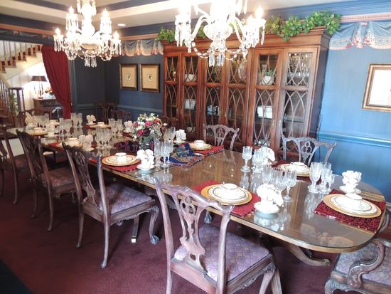 Esstisch der wohlhabenden Familie Ewing