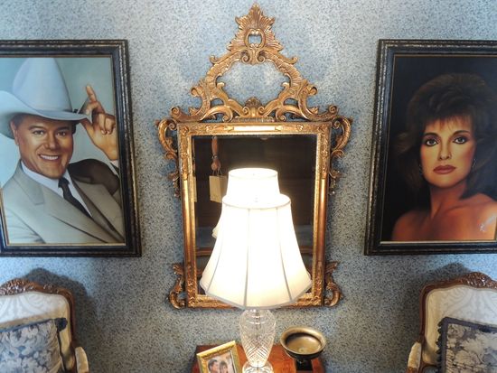 in JR´s Schlafzimmer