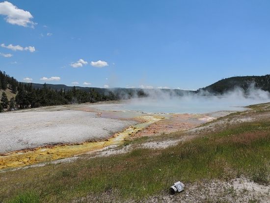 Midway Geysir Basin