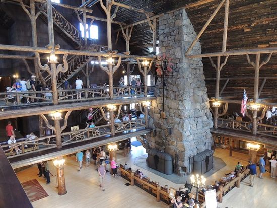 Old Faithful Inn