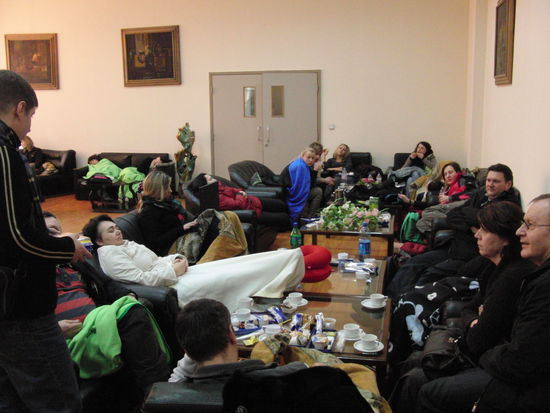 Gefangen in der Ankunftshalle von Ashgabat