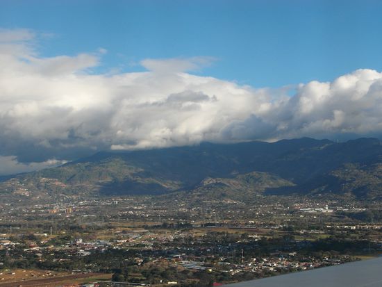 Blick aus dem Flugzeug auf San José