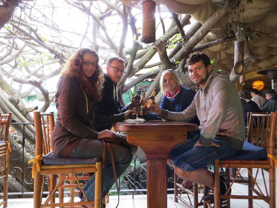 Costaricanische Bierprobe: alle uns bekannten Sorten haben wir probiert (Caro: Imperial, Linda: Pilsen, Daniel: Bavaria Dark, Sven: Bavaria Gold)