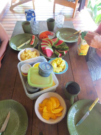 unser morgenliches Frühstück mitten im Dschungel