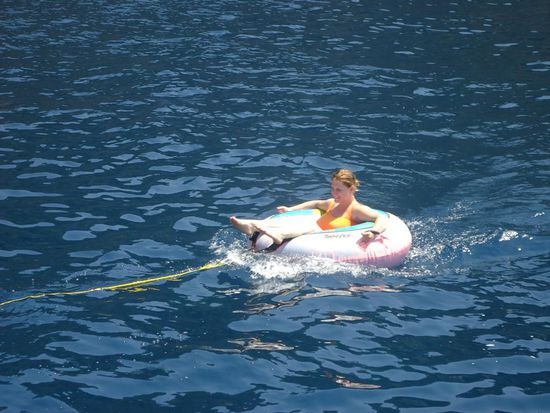 Evi hinten drin kriegt nicht genug