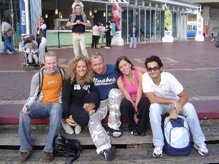 Wir vor dem Aquarium Centre!!