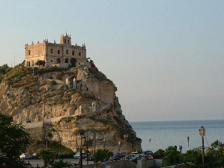 Felsenkirchlein in Tropea