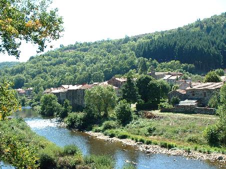 Dörflein an der Allier