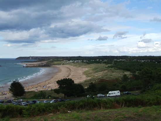 Blick auf den Pleherel Plage mit dem Campingplatz