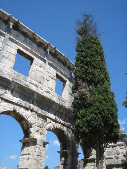Das Amphitheater in Pula