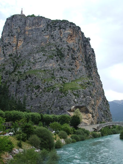 Das Wahrzeichen Castellanes: Notre Dame du Roc