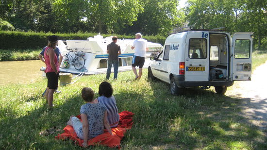 ... auf den Service-Wagen