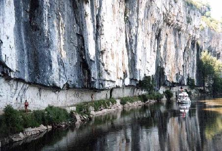 Die Felsen des Lot