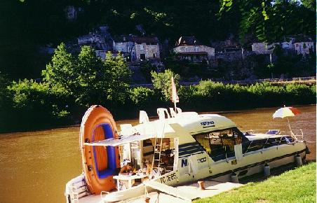 "Hochwassertag" in St. Cirq- Lapopie.