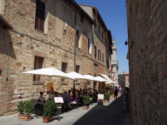 Eins der hübschen Gässchen in Montepulciano