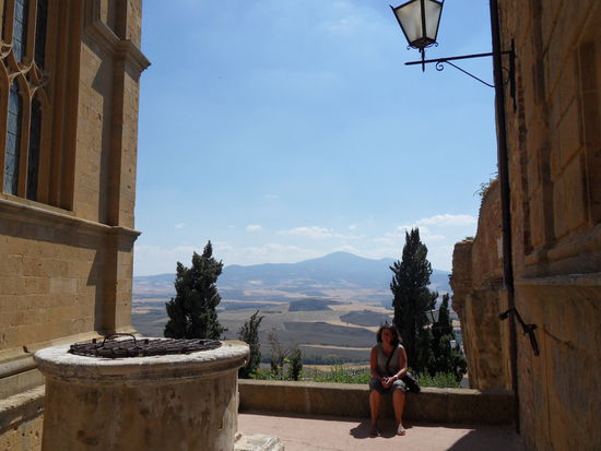 Gemäuer und Landschaft verschmelzen zu einem Gemälde