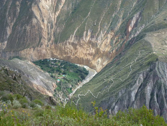 Dort unten in der Oasis schlaffen wir heute