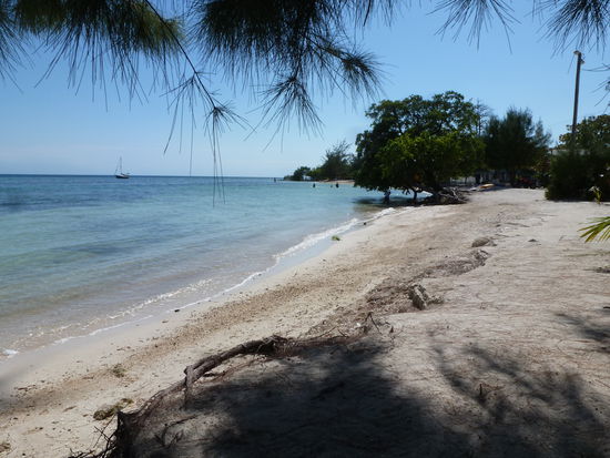 Der Strand von Utila, sehr klein.