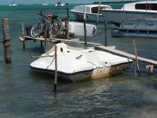 Ob das fährt oder fliegt weiss ich nicht!!