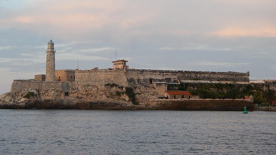 Castillo de los Tres Reyes del Morro mit seinem Leuchtturm