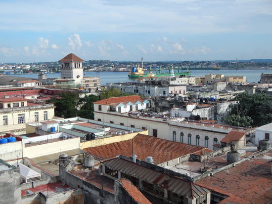 Sicht auf den Hafen und die Altstadt