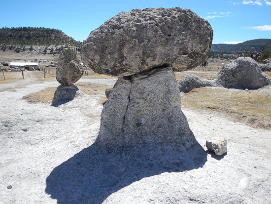 Einige der bizarren Felsformationen